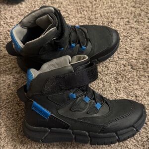 Geox Kids waterproof Winter Boots, size US11